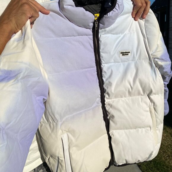NEW CHINATOWN MARKET UV COLOR CHANGE PUFFER SMALL - Picture 8 of 10
